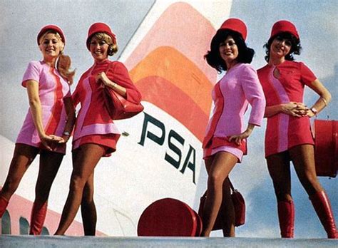 Vintage PSA Flight Attendant Uniform | Aeromoça, Fotos, Fotos históricas