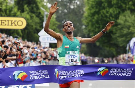 Tamirat Tola lidera el doblete etíope en el maratón de los Mundiales ...