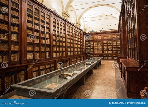 Ancient Library in Italy, Old Wooden Library Editorial Stock Image - Image of balconies ...