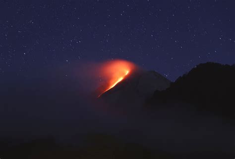 Lava streams from Indonesia’s Mount Merapi in new eruption | News ...