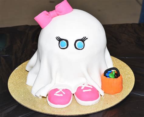 Halloween ghost cake | Ghost cake, Cake, Halloween ghosts