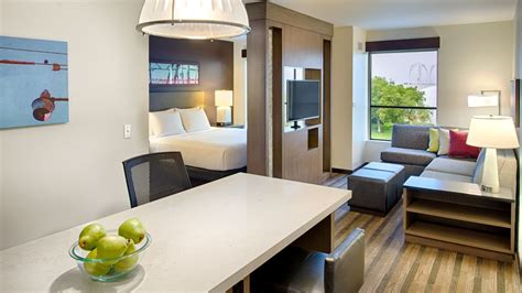 Space Needle Hotel Rooms - Hyatt House Downtown Seattle