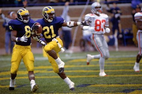 OSU-Michigan 1991: Desmond Howard's Heisman Trophy pose highlights Wolverines' 31-3 blowout of ...