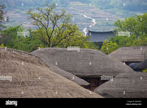 Korean Folk Village Stock Photos & Korean Folk Village Stock Images - Alamy