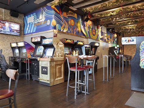 13 Best Arcade Bars in Chicago to Drink Beer and Play Games