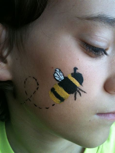 Bumble bee face paint | Schminken, Peuterwerkjes, Grime