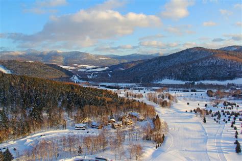 Skiing & Snowboarding in Hokkaido, Japan - Traveloni Vacations