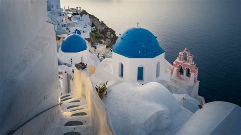 This Santorini Town Offers A Quintessential Greece Vacation