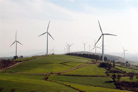 Environmental impact advantages - Wind, an Alternative Energy Source