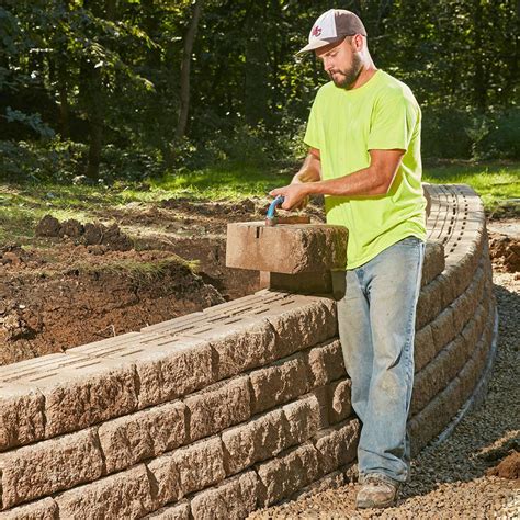 How to Build a Retaining Wall That Will Last a Lifetime