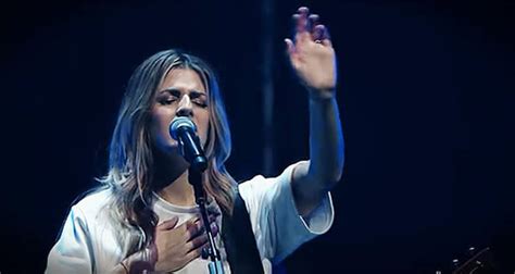 Hillsong Worship Releases Debut Spanish Album 'HAY MÁS' | CCM Magazine