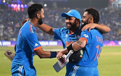 A gleeful Rohit Sharma greets Virat Kohli and Kl Rahul | ESPNcricinfo.com