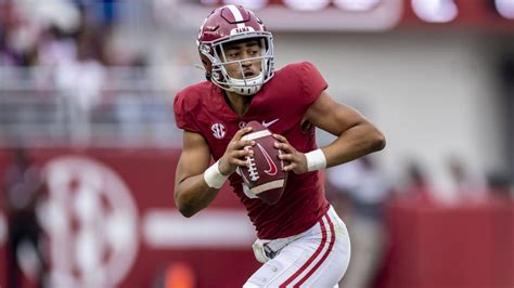 Alabama QB Bryce Young wins 2021 Heisman Trophy