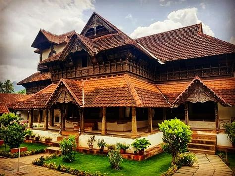 Padmanabhapuram Palace - a magnificent 16th century palace