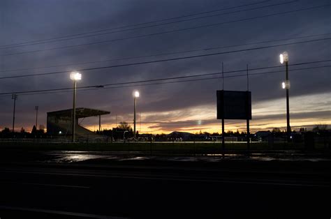 Autzen Stadium at night, Eugene : r/oregon