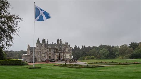 Trump Organization Receives Approval to Expand Golf Resort in Scotland - The New York Times