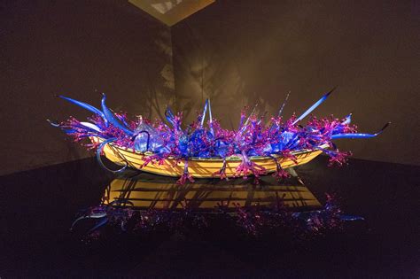 How 11 people built Chihuly's giant glass sculptures at the ROM