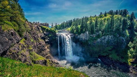 Snoqualmie Falls Hike: What to Know Before You Go!