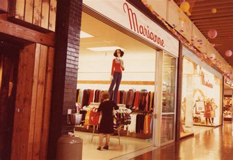 Malls of America - Vintage photos of lost Shopping Malls of the '50s, '60s & '70s