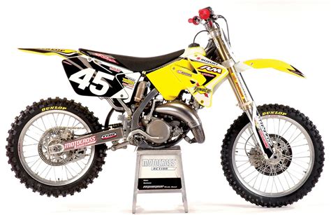 TWO-STROKE TUESDAY: 2005 PRO CIRCUIT SUZUKI RM125 - Motocross Action Magazine