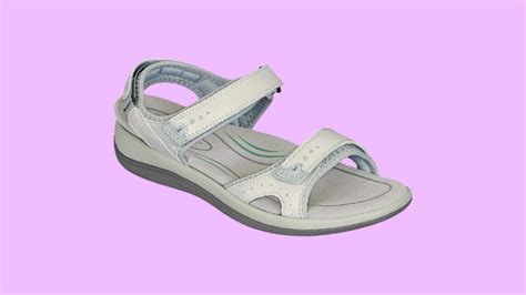 Women's sandals for people with wide feet: Journee, Skechers, and more - Reviewed