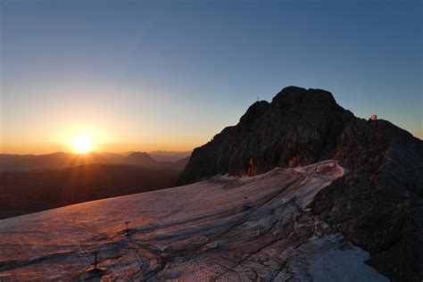 Sunrise at the Dachstein glacier – Photo Jennel - Outdoor Photography