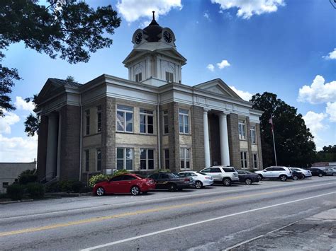 Franklin County Courthouse in Carnesville, Georgia. Paul Chandler July ...