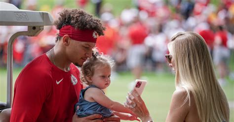 KC Chiefs QB Patrick Mahomes Shares Story Behind Son’s ‘Bronze’ Name ...