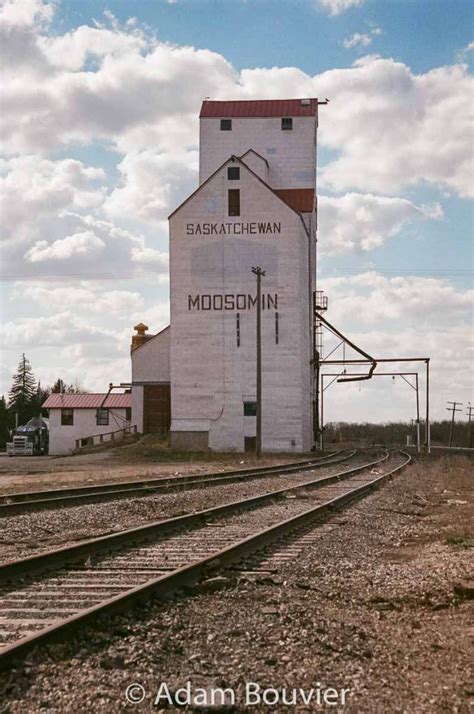 Moosomin – Grain Elevators of Canada