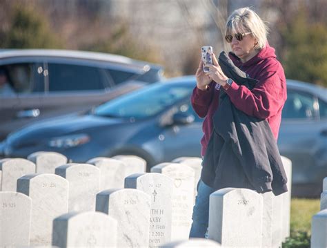 Wreaths Across America honors vets at Washington Crossing National Cemetery