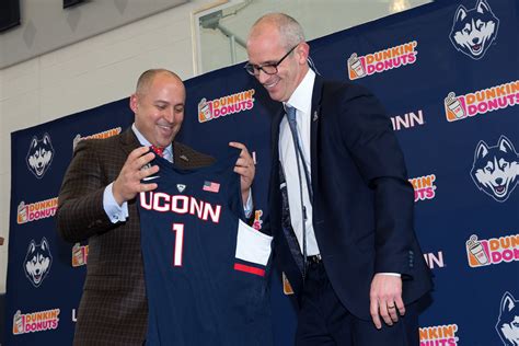 UConn Nation Meets Head Coach Dan Hurley - UConn Today