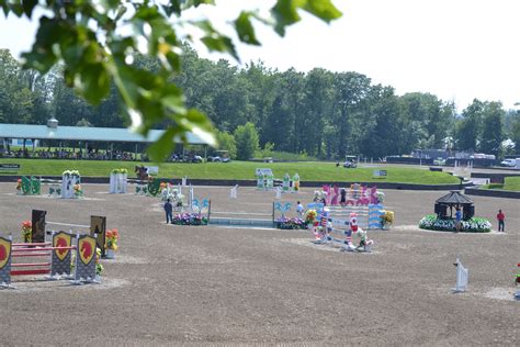 A Weekend Getaway: Back in the Action at HITS Saugerties – Horse & Style Magazine