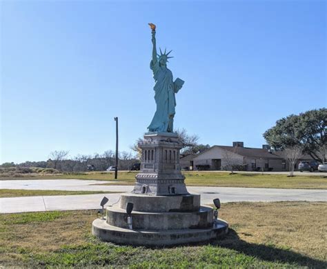 You Can Visit The Statue Of Liberty Right Here In Texas - Texas Wanderers