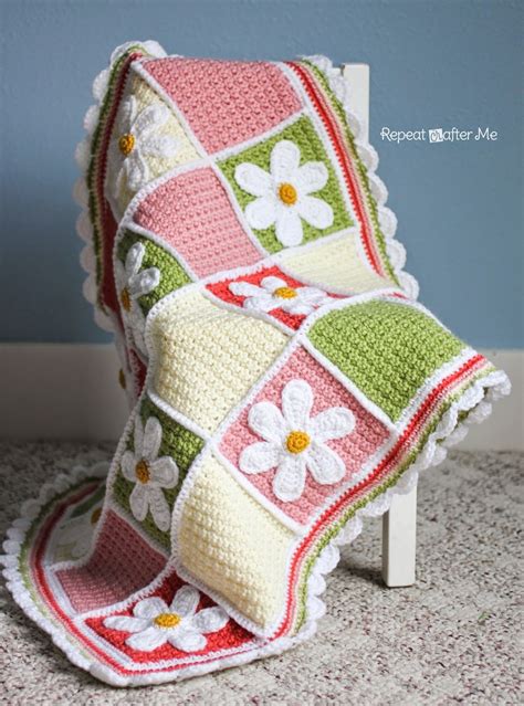 Darling Daisy Crochet Baby Blanket | AllFreeCrochetAfghanPatterns.com