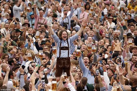 Oktoberfest 2022: Beer fans rejoice as festival returns after pandemic - but prices have soared ...