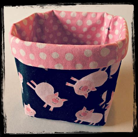 Quiltycat: Fabric box tutorial