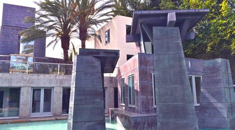 Frank Gehry's Schnabel House: Part 1