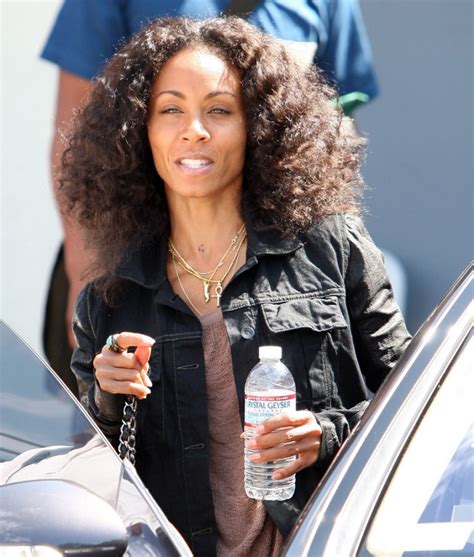 Jada Pinkett Smith steps out without wedding ring