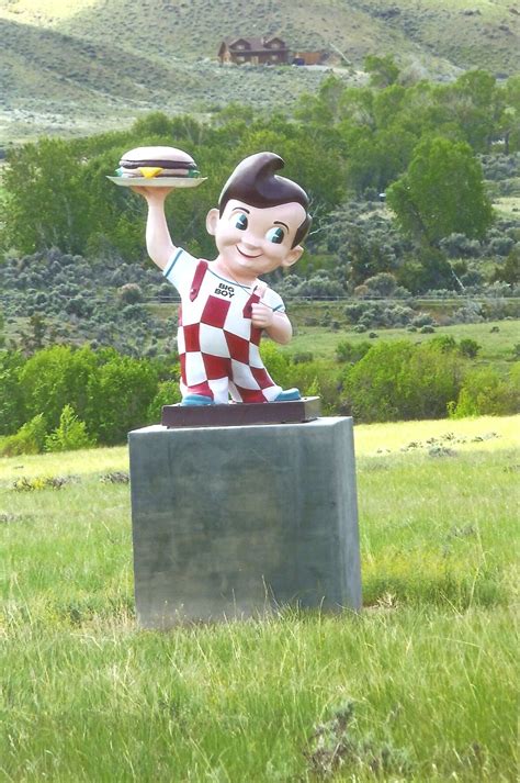 The famous Frisch's Big Boy out in the middle of nowhere | Smithsonian Photo Contest ...