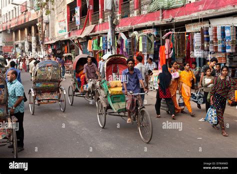 Cycle rickshaw bangladesh hi-res stock photography and images - Alamy