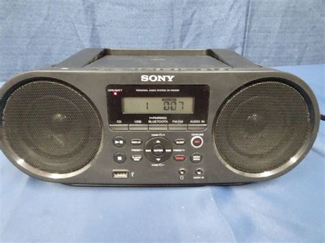 LOT #250. SONY PORTABLE RADIO/CD PLAYER | EstateSales.org