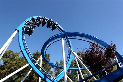 Video: Firsthand view of new 'floorless' roller coaster at California's ...