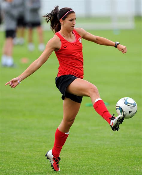 All Sports Stars HD Wallpapers: Alex Morgan New Hd Wallpapers 2013