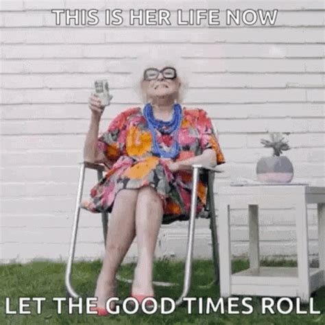 Celebrate Good Times GIF - Celebrate GoodTimes OldWoman - Discover ...