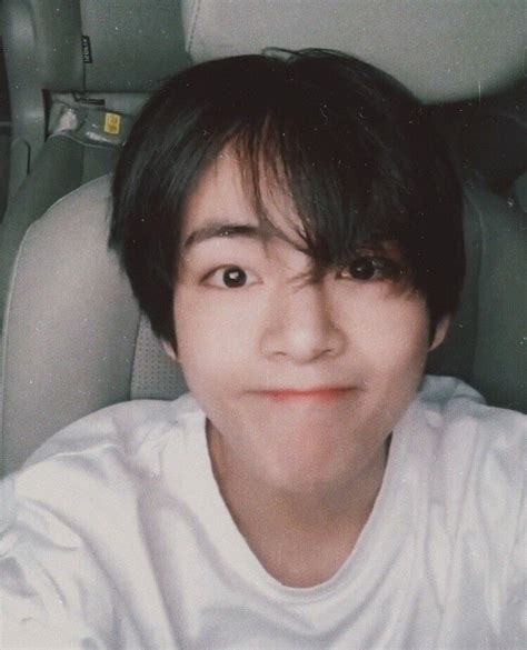 bts taehyung | Taehyung selca, Kim taehyung, Bts taehyung