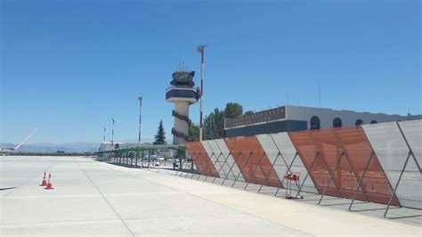 Granada airport. Info, airlines, direct flights, connections with the center