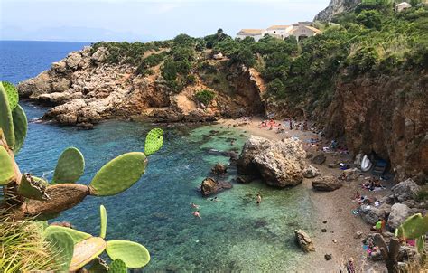 Hiking at Zingaro Nature Reserve in Sicily | ITALY Magazine