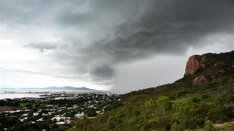 Townsville weather: Rainfall totals low after promising-looking overnight storm, Cyclone Owen ...