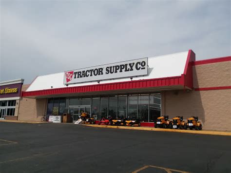 Home Improvement Store «Tractor Supply Co.», reviews and photos, 1212 N Queen St, Martinsburg ...