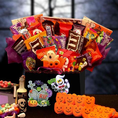 Spooktacular Sweets Halloween Gift Box | Halloween Gifts | Arttowngifts.com